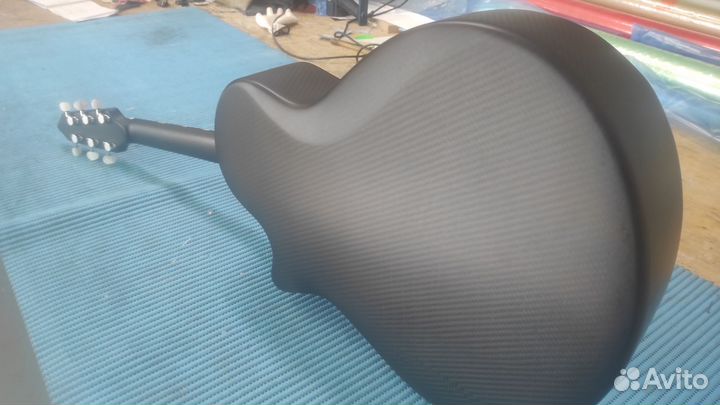 Акустическая гитара