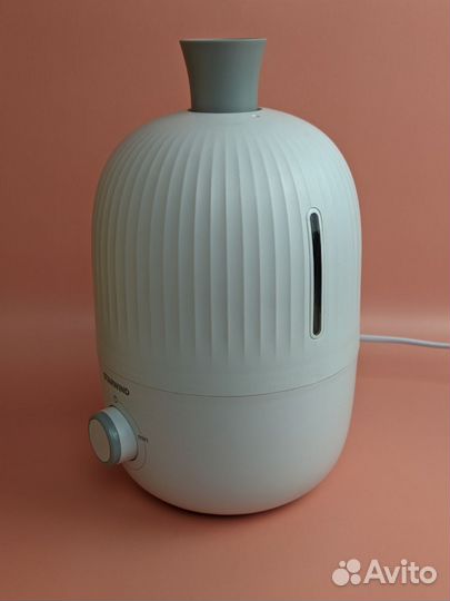 Увлажнитель воздуха starwind в белом цвете