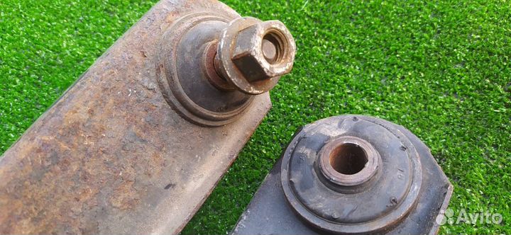 Рычаги комплект задние Cadillac Escalade LQ9