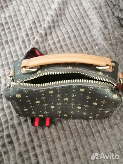 Маленькая стильная женская сумка