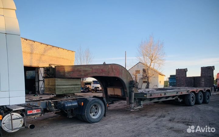 Полуприцеп трал (тяжеловоз) ЧМЗАП 9990, 1984