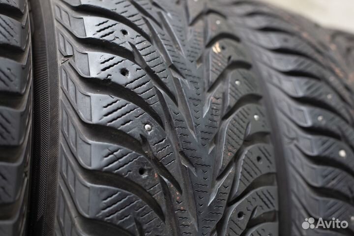 Yokohama Ice Guard Stud IG55 215/60 R17 100T