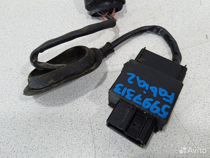 Реле бензонасоса Шкода