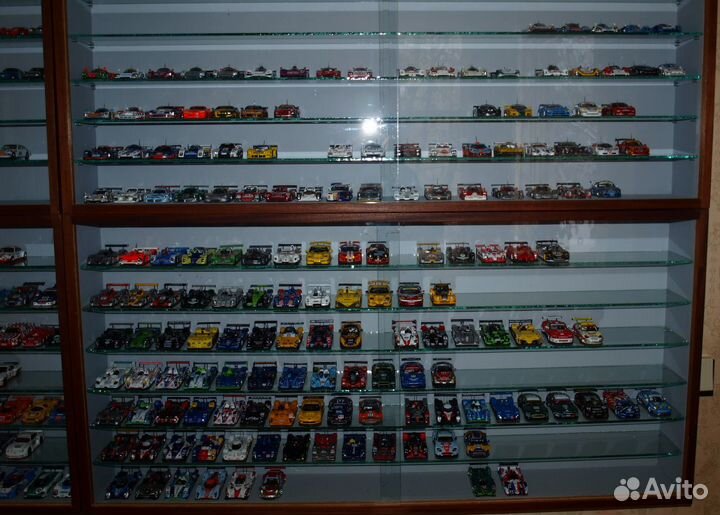 Коллекция моделей автомобилей