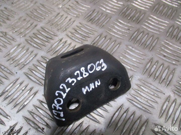 Кронштейн подрамника MAN 81417100080