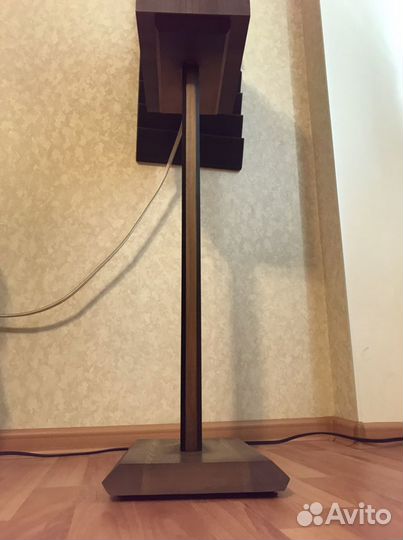 Стойки для полочных колонок из бука