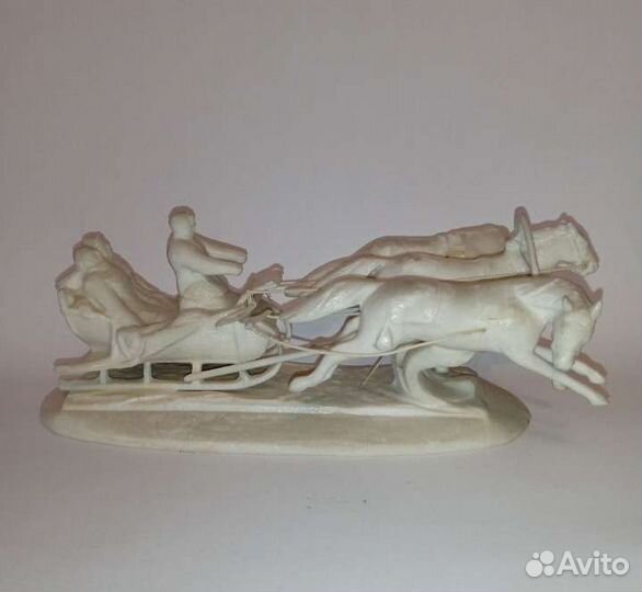 Сувениры из колкого пластика 