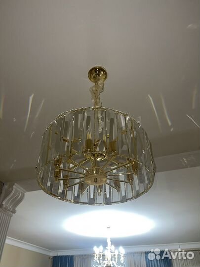 Люстра хрустальная современная