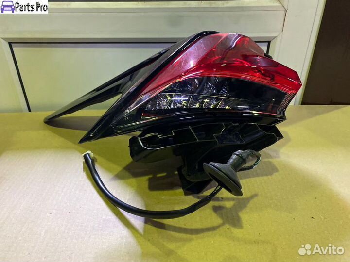 Левый фонарь в крыло Лексус нх 2017-2021