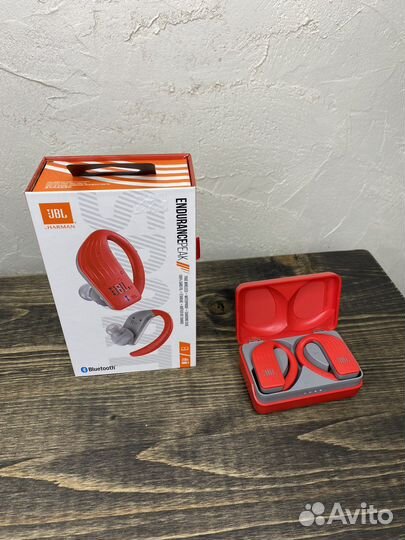 Беспроводные наушники jbl endurance peak