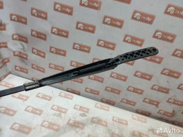 Поводок стеклоочистителя передний левый Peugeot