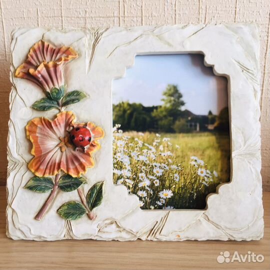 Пакетом Статуэтки подарочные