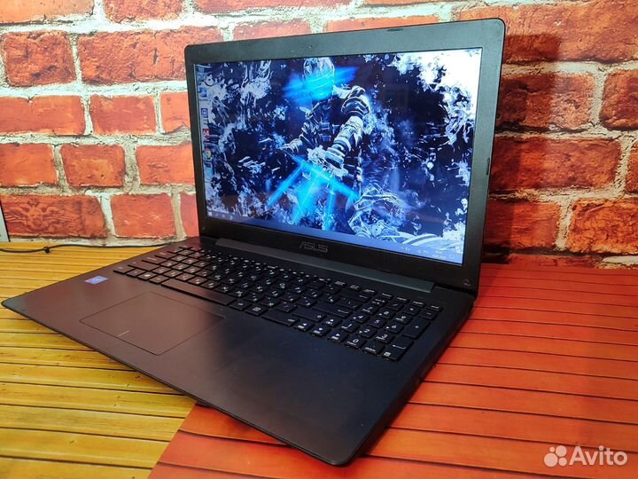 Asus X553MA - 4 Ядра \ 4 Озу \ 500 HDD