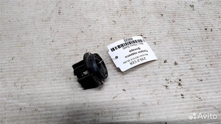 Патрон заднего фонаря mersedesbenz W210 E 95-00г