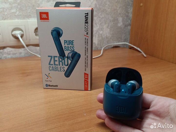 Беспроводные наушники jbl Zero cables Pure bass