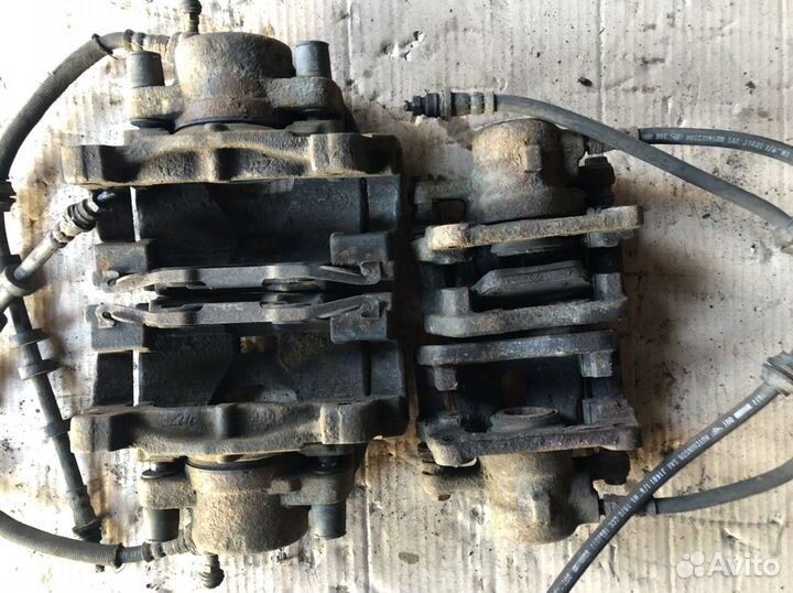 Суппорт тормозной Land Rover Freelander 2