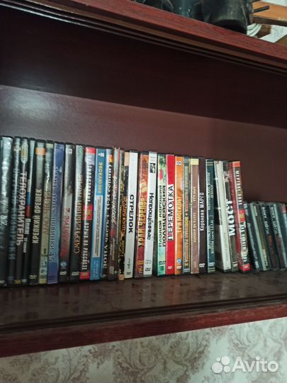 Лицензионные dvd диски (музыка, фильмы) и аудиокас