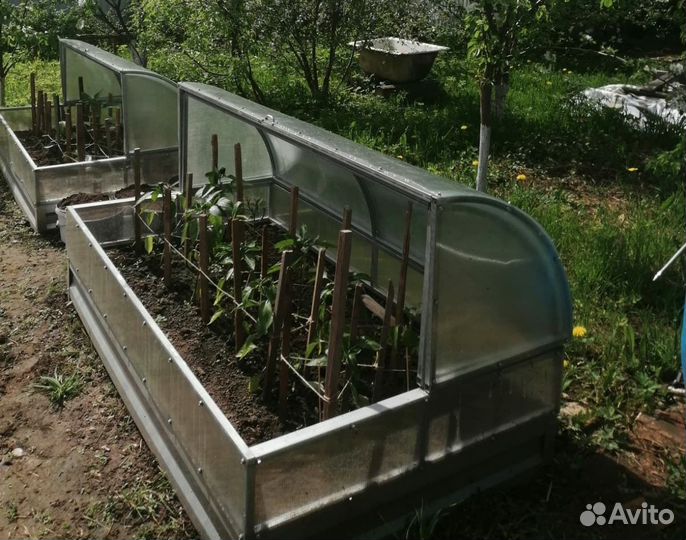 Парник Хлебница с грядкой