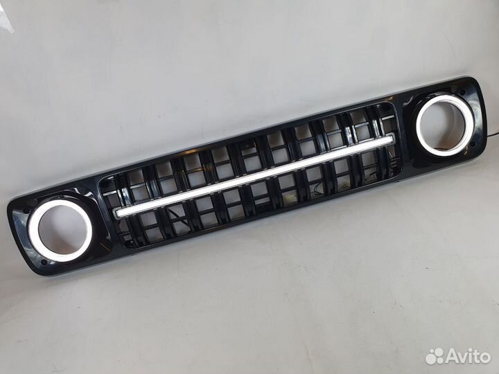 Светодиодная решетка радиатора Нива 