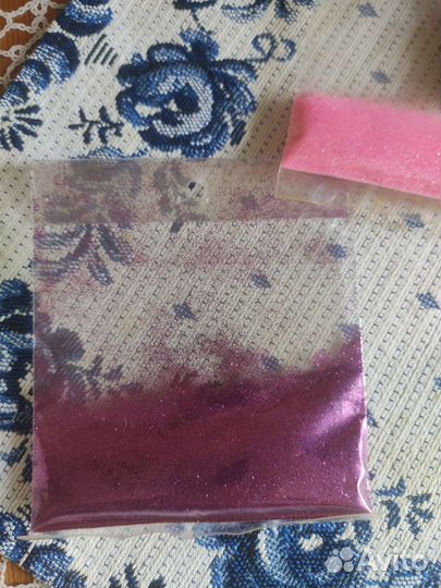 Бархатный песок или блестки для ногтевого сервиса