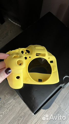 Силиконовый прорезиненный чехол для Canon R6