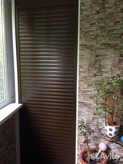 Шкаф с рольставнями на балкон на заказ с доставкой