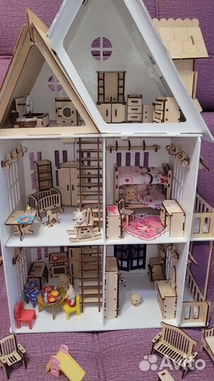 Домик кукольный