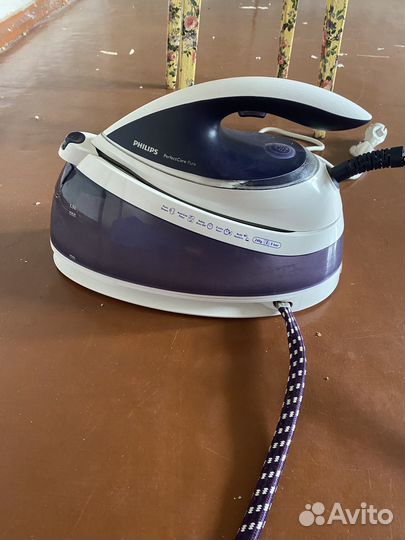 Паровой утюг Philips GC 7635