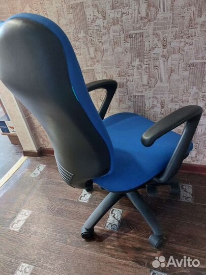 Компьютерное кресло