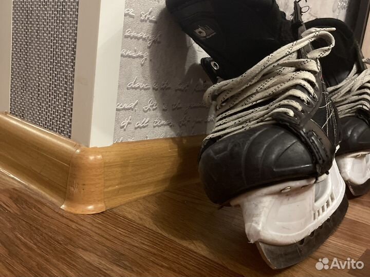 Коньки хоккейные