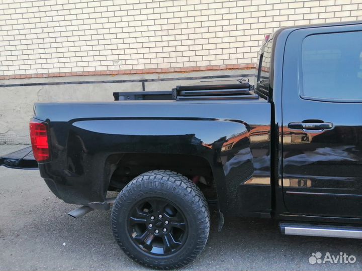 Жёсткая трёх секционная крышка Chevrolet Silverado