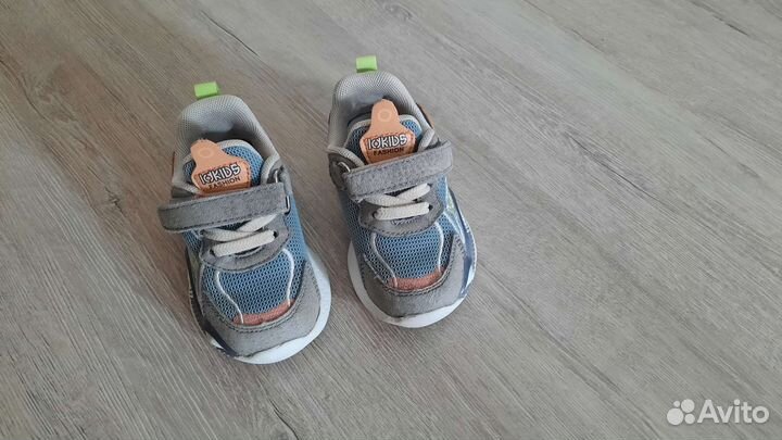 Кроссовки детские, размер 22