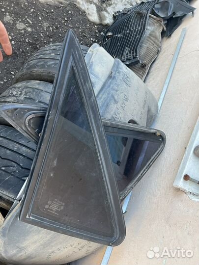 Задние боковые стекла