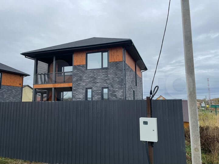 Дом 173 м² на участке 6 сот.