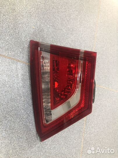Продам задний фонарь на лада-Веста