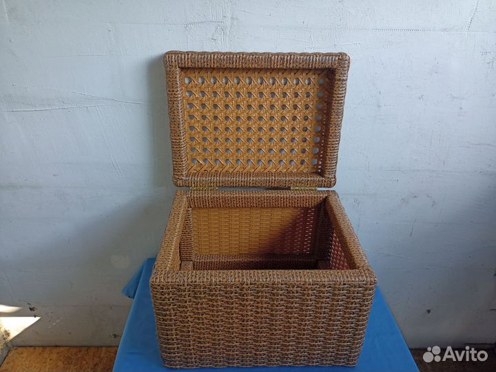 Корзина (ящик) из ротанга