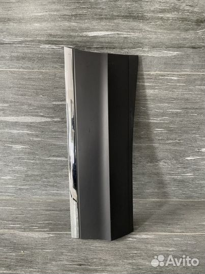 Задняя левая накладка на дверь Tiguan 2