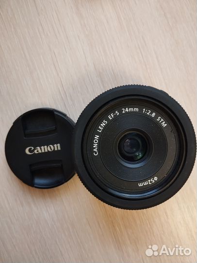 Зеркальный фотоаппарат Canon 600D (комплект)