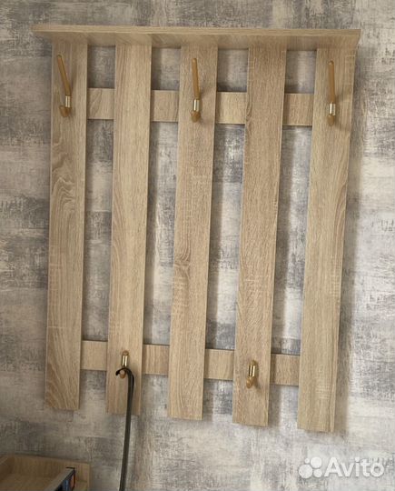 Вешалка настенная в прихожую.Разные цвета