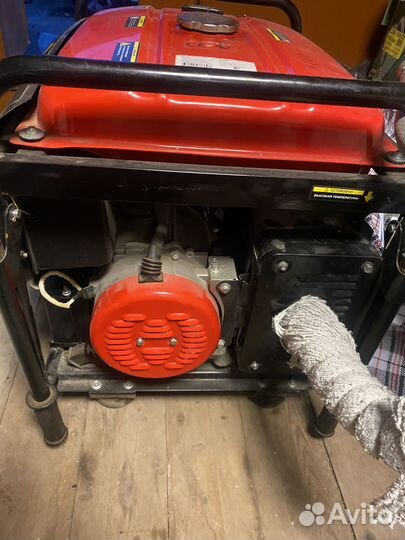 Продам бензиновую электростанцию