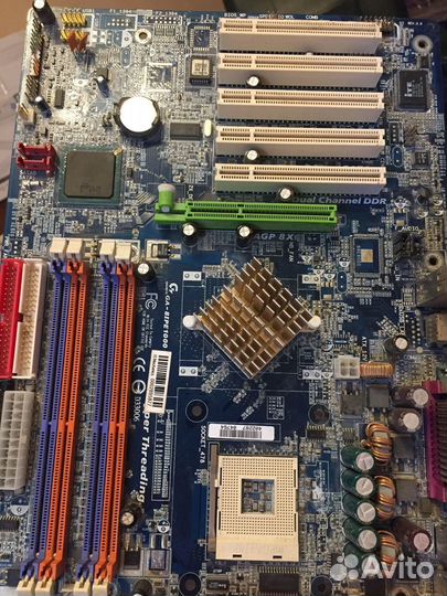 Материнская плата GA-8IPE1000