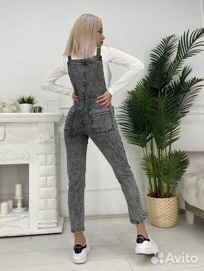 Продам комбинезон в отличном состоянии