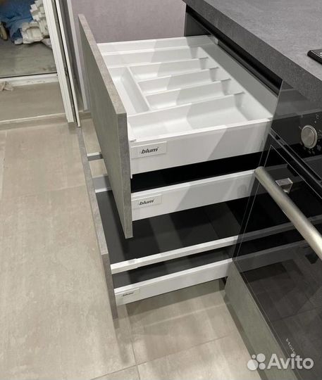 Кухня угловая на заказ 