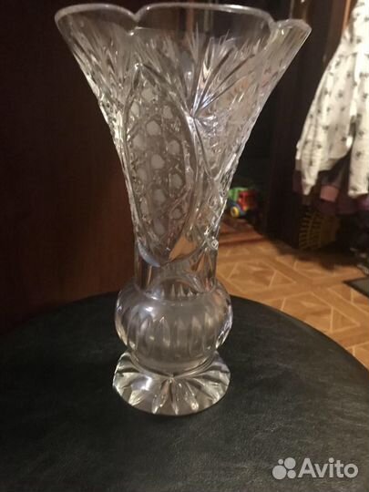 Хрустальная ваза корзинка