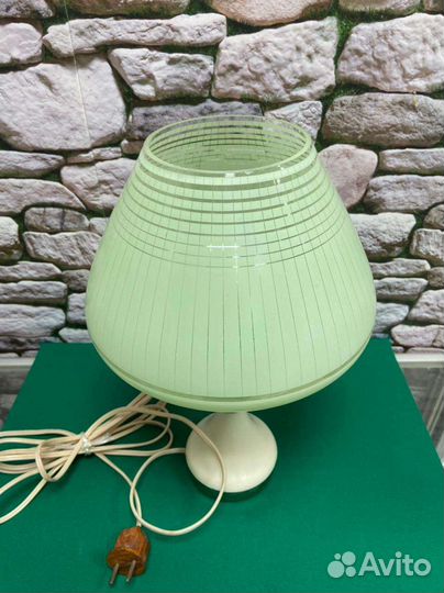 Винтажная настольная лампа