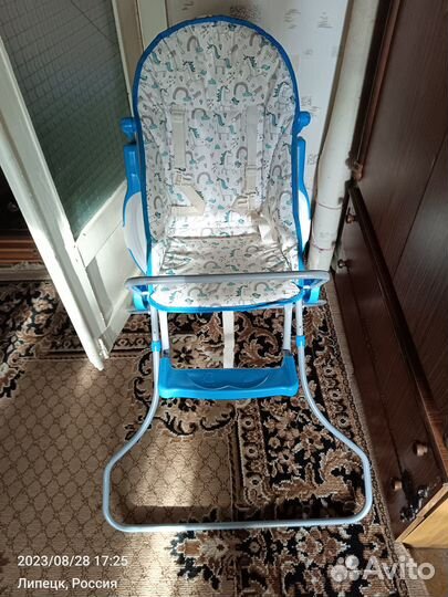 Детский стульчик для кормления