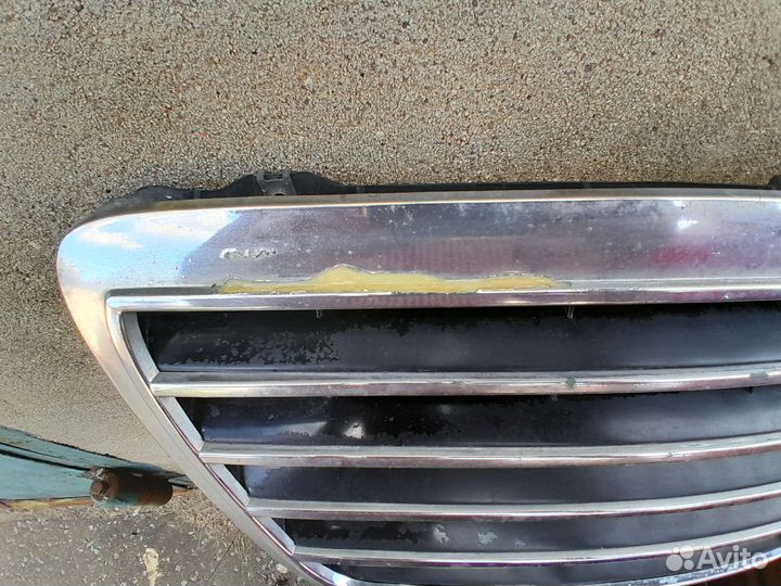 Решетка радиатора mercedes w210