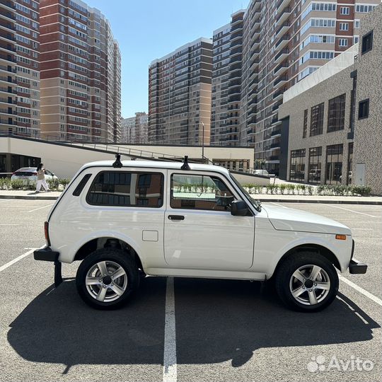 LADA 4x4 (Нива) 1.7 МТ, 2023, 14 124 км