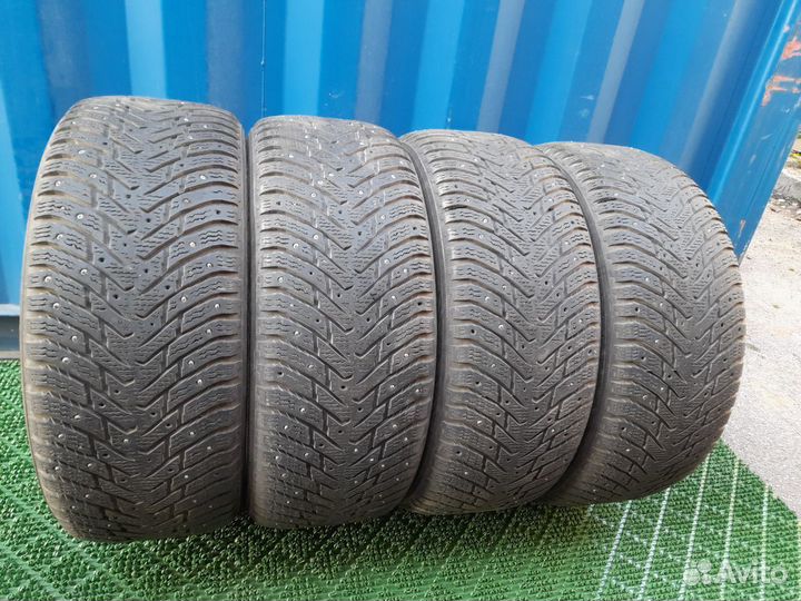 Nokian Tyres Hakkapeliitta 8 235/55 R17 121T