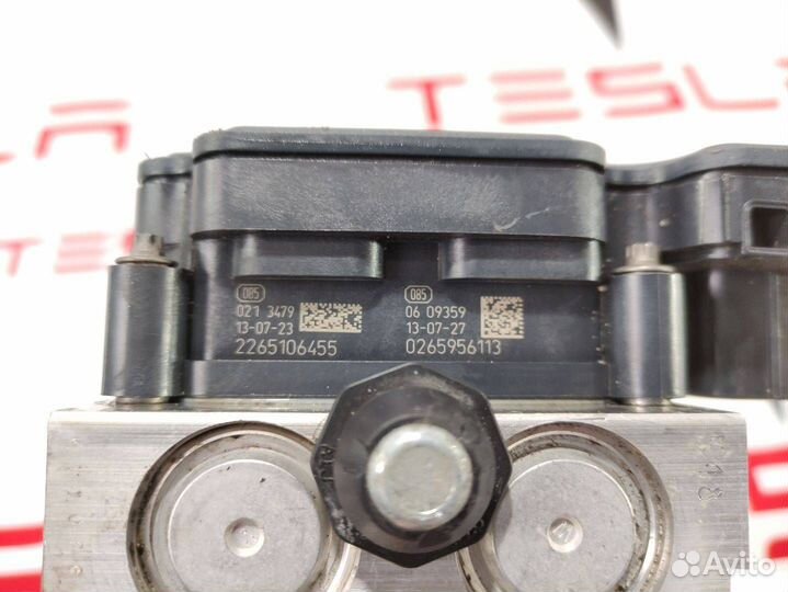 Блок ABS Tesla Model S 2015 6006363-00-C